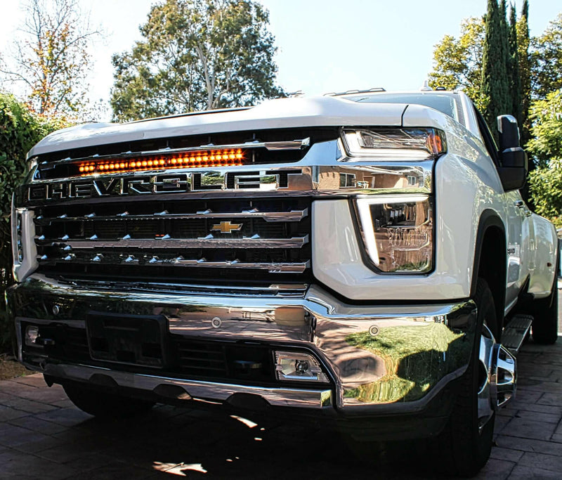 Load image into Gallery viewer, Chevrolet Silverado 2500/3500HD Single 30-Inch Light Bar (2020-2026)