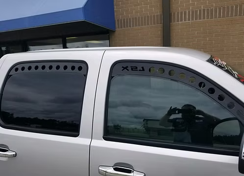 Load image into Gallery viewer, Chevy Silverado / Sierra (2007-2013) Window Vents
