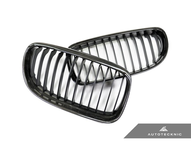 Load image into Gallery viewer, BMW E90/ E91 3 - Series LCI - Carbon Fiber Front Grille Set - FSPE