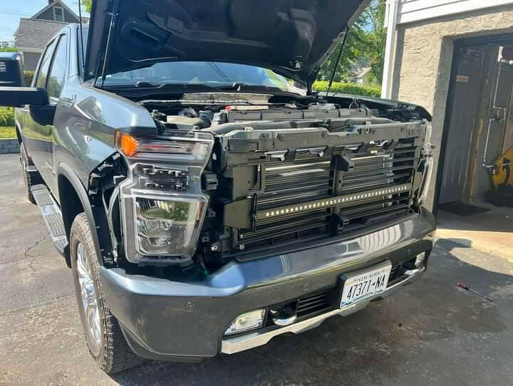 Load image into Gallery viewer, Chevrolet Silverado 2500/3500HD Single 40 - Inch Light Bar (2020 - 2026) - CLASSIC - FSPE