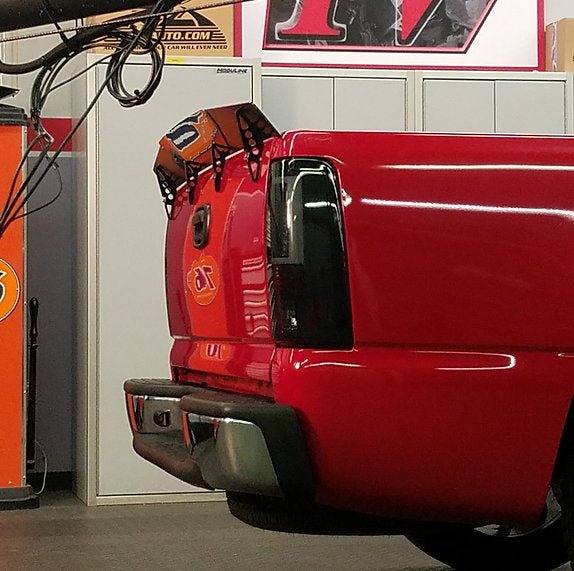 Load image into Gallery viewer, Chevrolet Silverado/Sierra Fleetside (1999 - 2006) R2 Wing by KD - FSPE