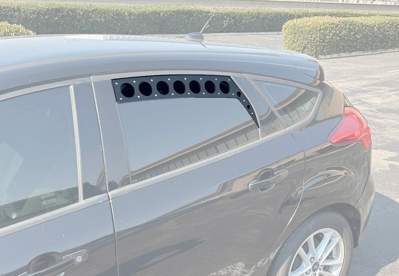 Load image into Gallery viewer, Ford Focus SE / ST / RS (2011 - 2018) Rear Window Vents (PAIR) - Hatchbacks - FSPE