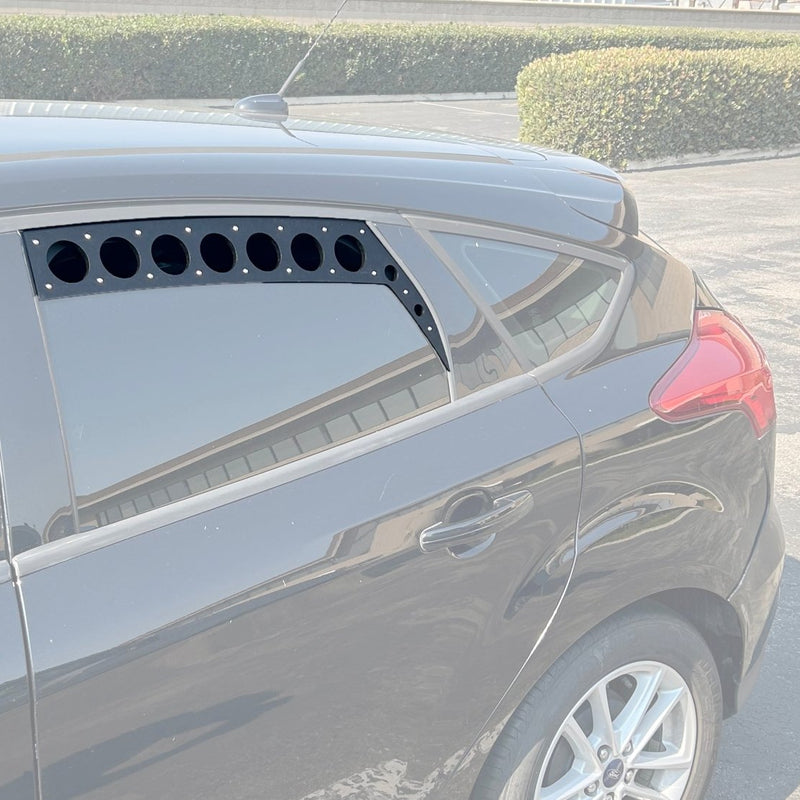 Load image into Gallery viewer, Ford Focus SE / ST / RS (2011 - 2018) Rear Window Vents (PAIR) - Hatchbacks - FSPE