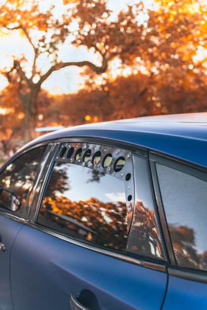 Load image into Gallery viewer, Ford Focus SE / ST / RS (2011 - 2018) Rear Window Vents (PAIR) - Hatchbacks - FSPE