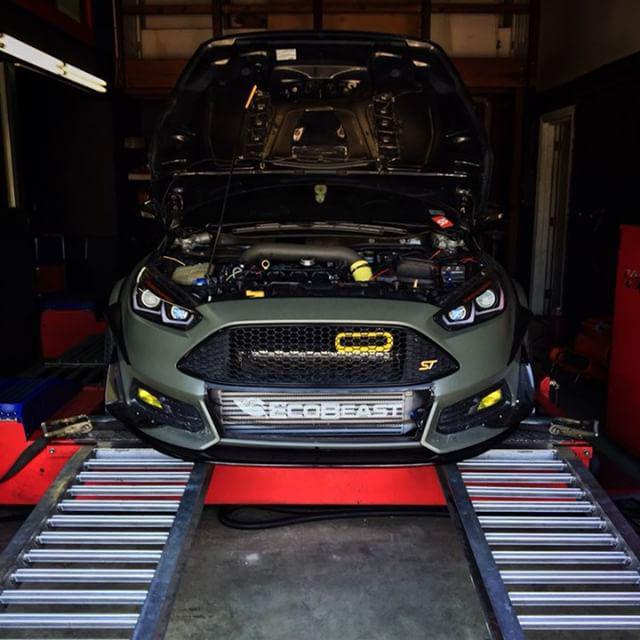 Load image into Gallery viewer, Ford Focus SE/ST/ST - Line (2013 - 2018) BIG MOUTH Ram Air Intake Snorkel - FSPE