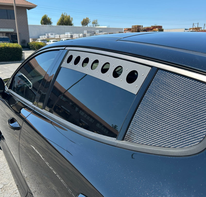Load image into Gallery viewer, Kia Stinger (2018 - 2023) Rear Window Vents (PAIR) - FSPE