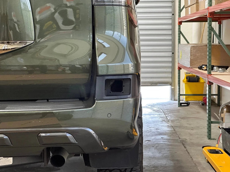 Load image into Gallery viewer, Lexus GX460 (2014 - 2023) - Reverse Light Housing - FSPE