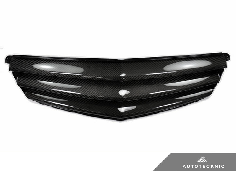 Load image into Gallery viewer, Mercedes Benz W204 C - Class Sedan (2008 - 2013) - Carbon Fiber Front Grille - FSPE