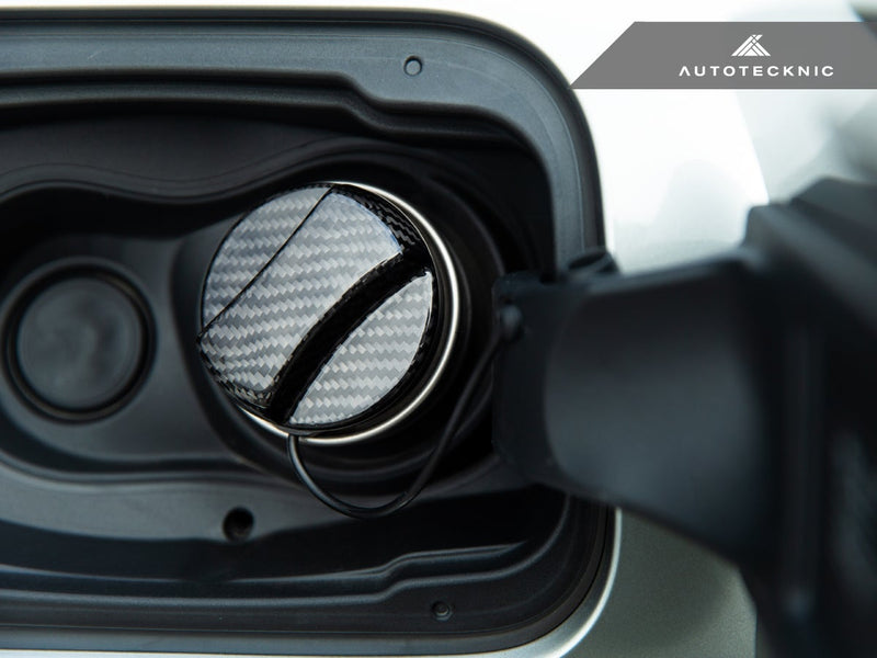 Load image into Gallery viewer, MINI COOPER R59 Roadster | R60 Countryman - Dry Carbon Competition Fuel Cap Cover - FSPE