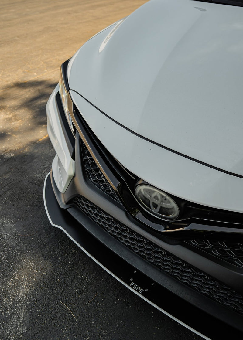 Load image into Gallery viewer, Toyota Camry SE Chassis Mount Front Splitter - FSPE