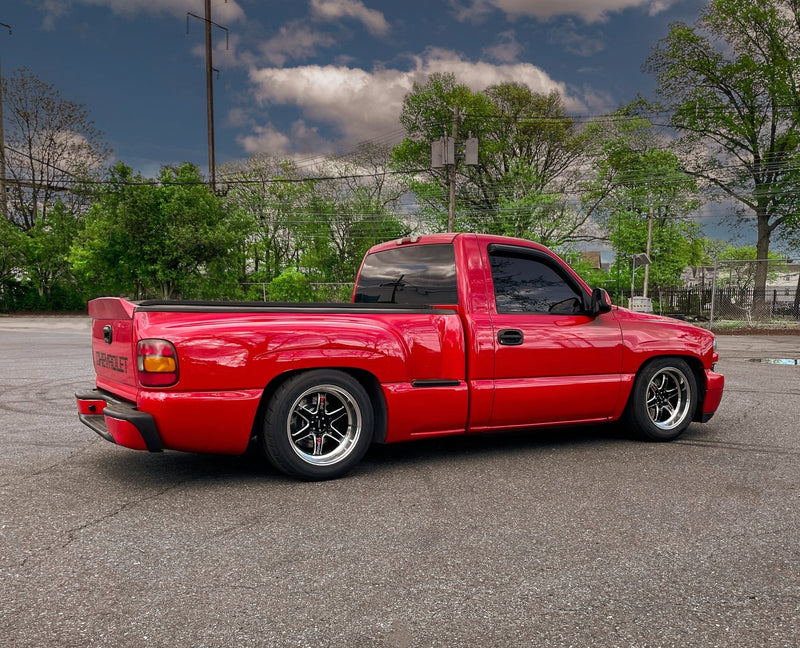 Load image into Gallery viewer, Chevrolet Silverado Stepside (1999-2006) Duck Bill by KD - FSPE