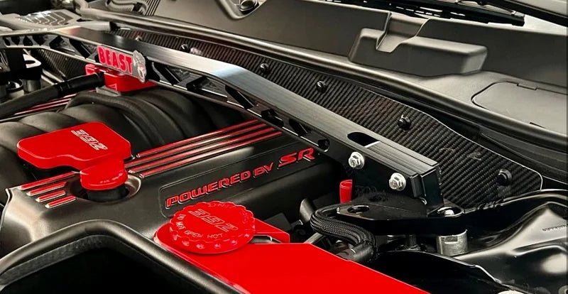 Load image into Gallery viewer, Chrysler / Charger / Challenger 4 Piece Engine Bay Set Raw Aluminum / Carbon Fiber (2015-2022) - FSPE