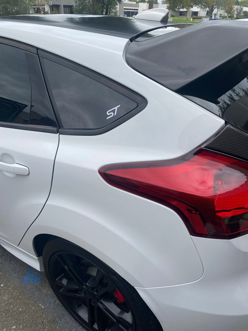 Load image into Gallery viewer, Ford Focus ST (2011-2018) / RS (2016-2018) Carbon Fiber Rear Window Covers - FSPE