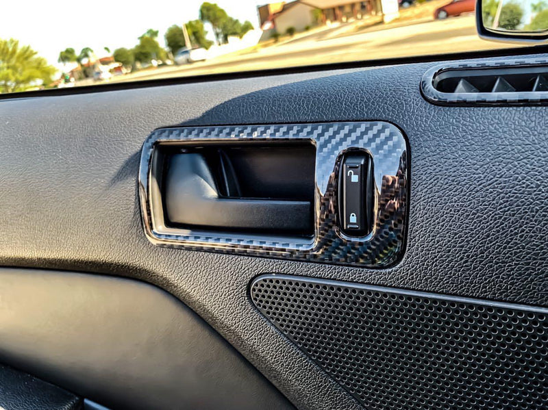 Load image into Gallery viewer, Ford Mustang (2010-2014) Carbon Fiber Door Handle Trim Kit - FSPE