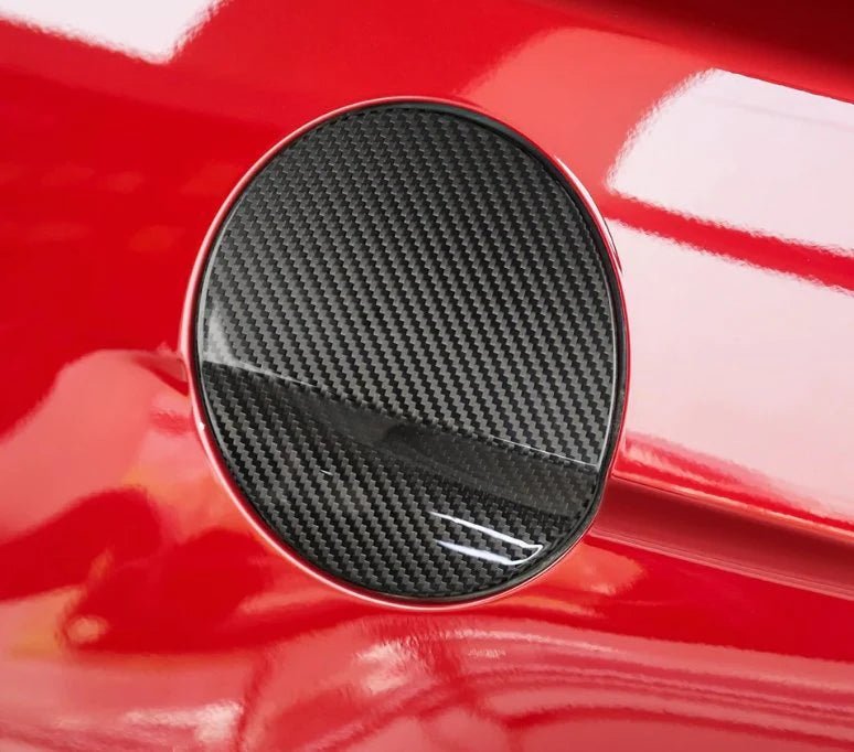 Load image into Gallery viewer, Ford Mustang (2015-2023) Carbon Fiber Gas Cap Overlay - FSPE