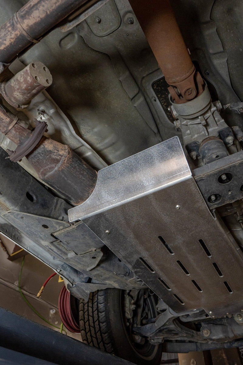 Load image into Gallery viewer, Nissan Frontier (2005-2019) Catalytic Converter Guard 2WD 2.5L 4-Cylinder, 4.0L V6 - FSPE