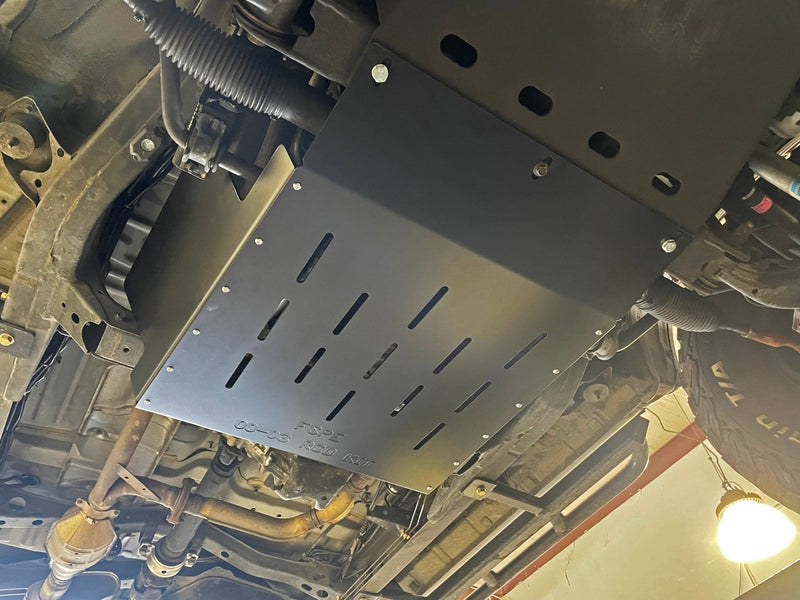 Load image into Gallery viewer, Toyota Tundra Catalytic Converter Guard / Skid Plate for RCD 4-6" Lift (2000-August 2003) - FSPE