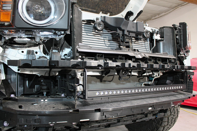 Load image into Gallery viewer, 2024+ Toyota Land Cruiser Single 30in Light Bar - SLIM
