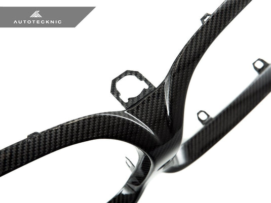 BMW F9X M8 - Dry Carbon Grille Surround - FSPE