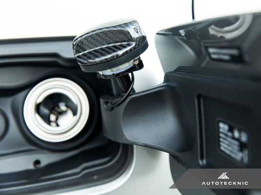 BMW G11/ G12 7 - Series - Dry Carbon Competition Fuel Cap Cover - FSPE