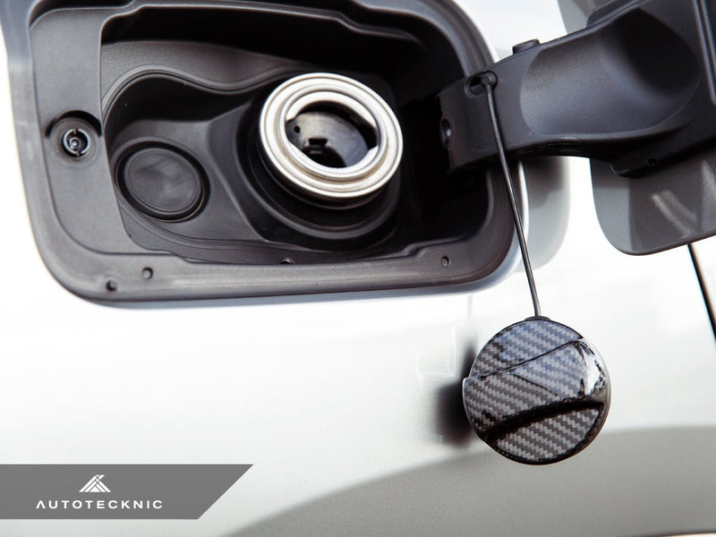 Load image into Gallery viewer, BMW G11/ G12 7 - Series - Dry Carbon Competition Fuel Cap Cover - FSPE
