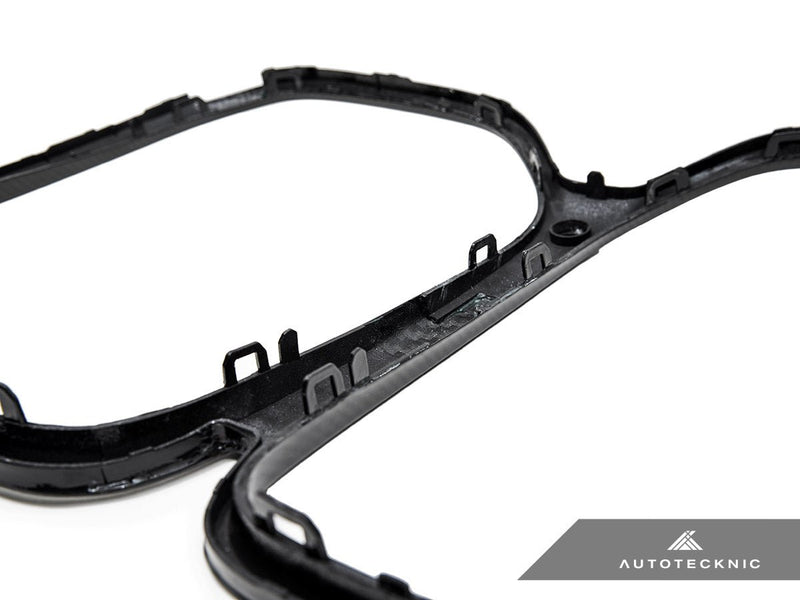 Load image into Gallery viewer, BMW G22 4 - Series Coupe - Dry Carbon Grille Surround - FSPE
