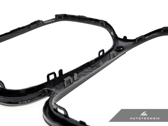 BMW G22 4 - Series Coupe - Dry Carbon Grille Surround - FSPE