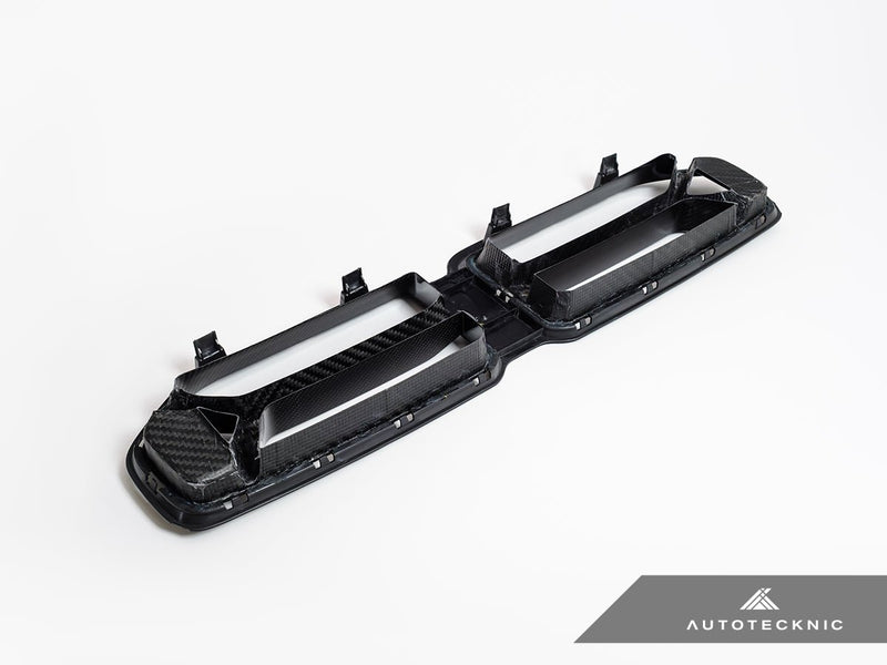 Load image into Gallery viewer, BMW G87 M2 - Dry Carbon Corsa Front Grilles - FSPE
