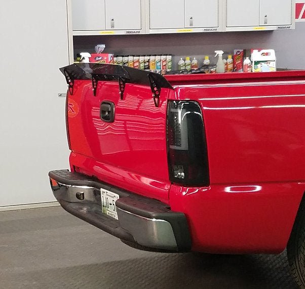 Load image into Gallery viewer, Chevrolet Silverado/Sierra Fleetside (1999 - 2006) R2 Wing by KD - FSPE
