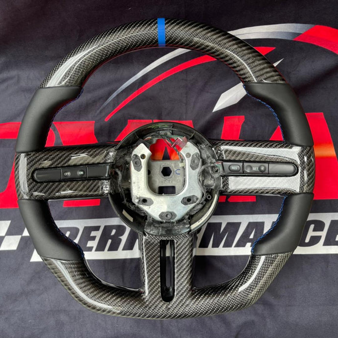 Ford Mustang (2005 - 2009) Steering Wheel (Button Surround Trims Included) - FSPE