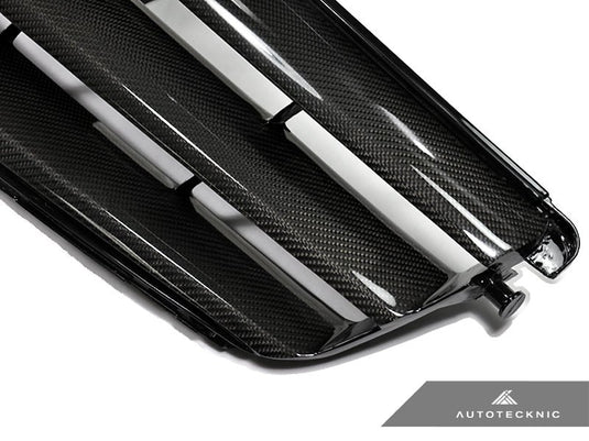 Mercedes Benz W204 C - Class Sedan (2008 - 2013) - Carbon Fiber Front Grille - FSPE