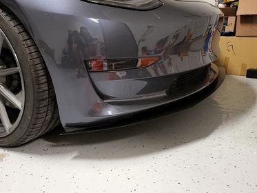 Load image into Gallery viewer, Tesla Model 3 (2017 - 2023) Front Splitter V3 - FSPE
