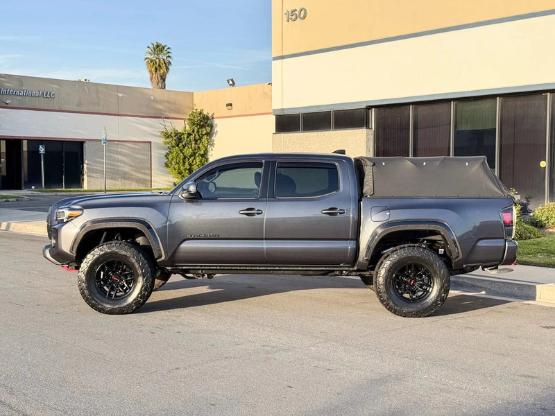 Load image into Gallery viewer, Toyota Tacoma (2016 - 2023) - Fender Flare Kit - FSPE

