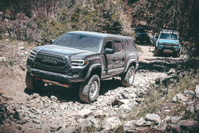 Load image into Gallery viewer, Toyota Tacoma (2016 - 2023) - Fender Flare Kit - FSPE
