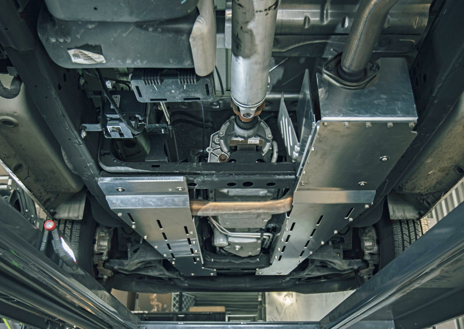 Express / Savana 2500 3500 Catalytic Converter Guard (20212023) FSPE