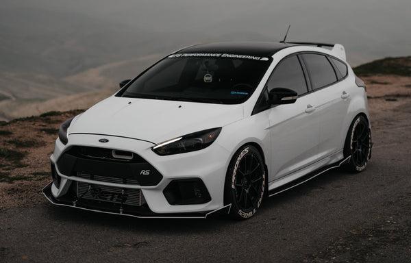 ford-focus-rs-2016-2018-side-