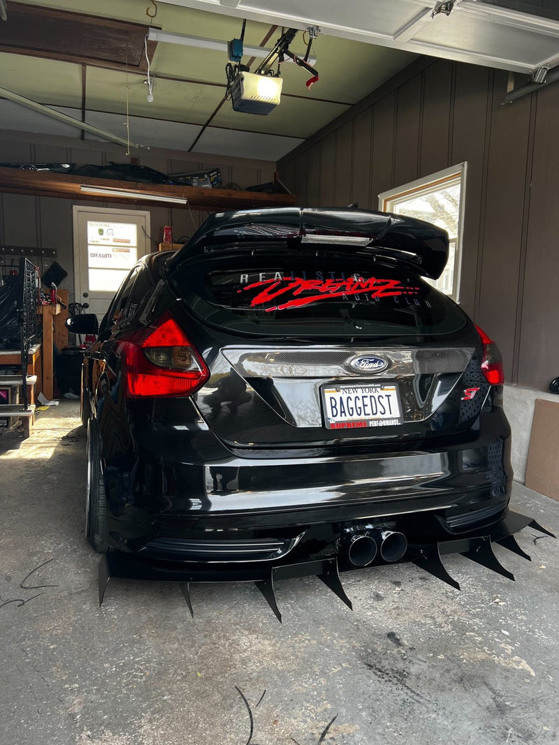 Load image into Gallery viewer, Ford Focus ST (2011-2018) Rear Diffuser V3 - FSPE
