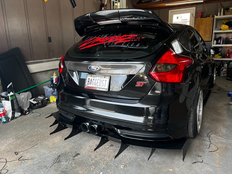 Load image into Gallery viewer, Ford Focus ST (2011-2018) Rear Diffuser V3 - FSPE
