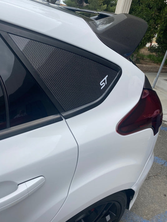 Ford Focus ST (2011-2018) / RS (2016-2018) Carbon Fiber Rear Window Covers - FSPE