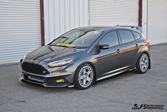 Front Lippe / Front Splitter / Frontansatz V.5 für Ford Focus ST