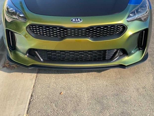 Load image into Gallery viewer, Kia Stinger GT (2018-2022) Street Splitter (V2) - FSPE
